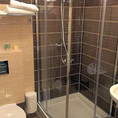 Szamocin 여관